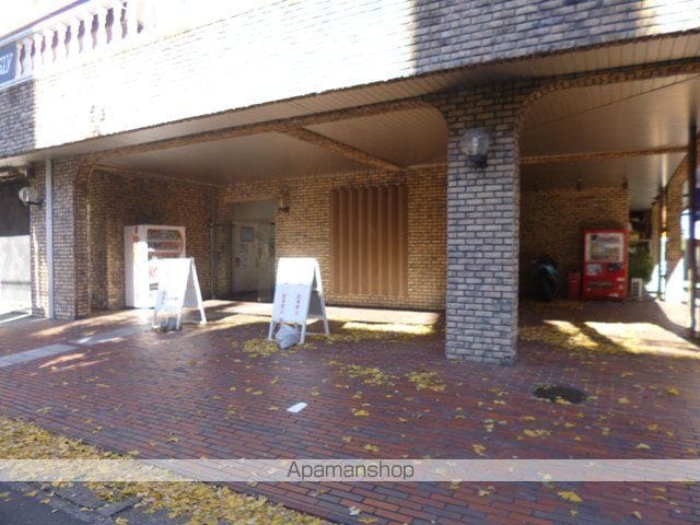 GEOセンタービルの玄関写真