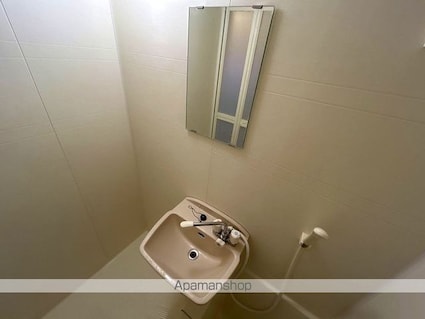 レオパレスルミエール西台[1K/19.87m2]の洗面所