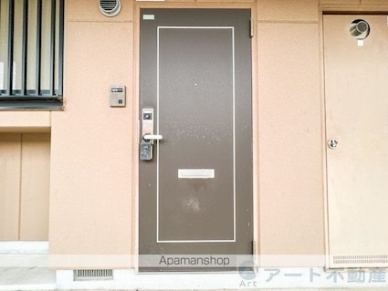 プラムガーデンＹｏｕｋｉ[1LDK/36m2]のエントランス1