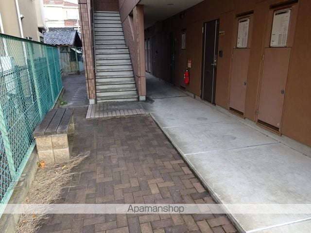 ブラウニーピアの玄関写真