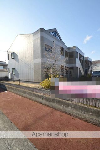 ロイヤルハイツ692の外観写真