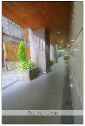 FUKUE BLDの玄関写真