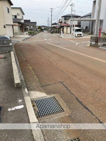 レオパレス典の周辺写真