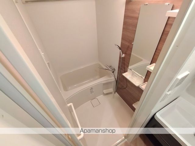 ALIVIS放出の内装写真