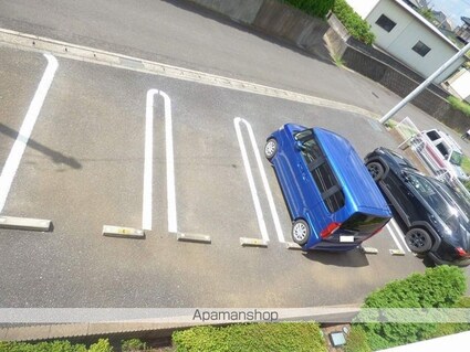 ボヌール・ラコンテ[1R/32.9m2]の駐車場1