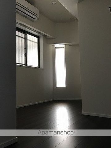 コンフォリア東新宿ステーションフロントの内装写真