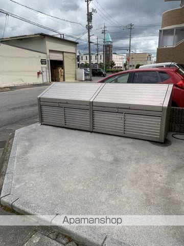 レジデンスタツミ2番館の玄関写真