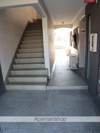 ヴィラ富貴Ⅱ[1LDK/40m2]のエントランス