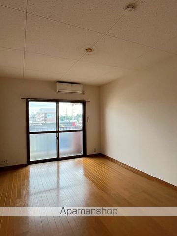 フォレストリバーの内装写真