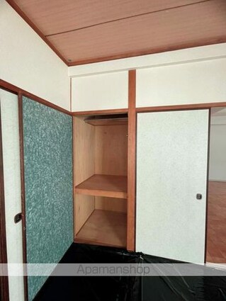 重岡ビル[2LDK/52m2]の内装1
