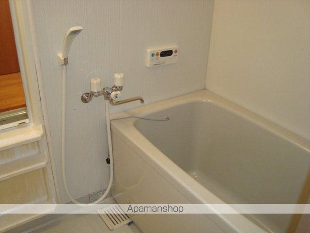 スクエア緑の内装写真