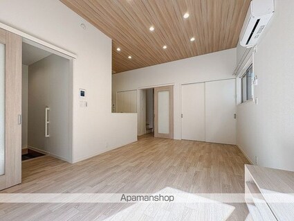 Ｇｒａｎｄ　Ｖｉｌｌａ[3LDK/79.28m2]の玄関