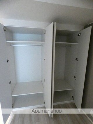 パークアクシス新宿百人町[1LDK/30.38m2]の収納