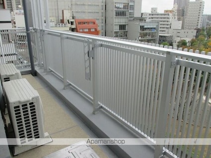 ＩＳ（イズ）[2LDK/63.03m2]のバルコニー