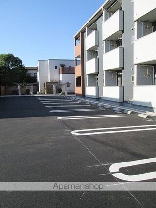 エトワール・ヌーヴェル[1LDK/41.26m2]の駐車場