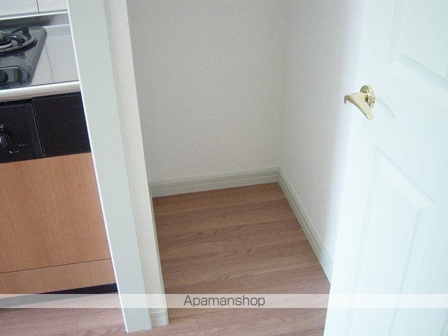 Crestorの内装写真