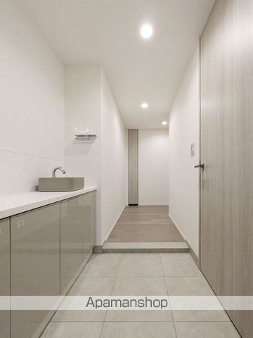 ジオタワー堺筋本町の内装写真