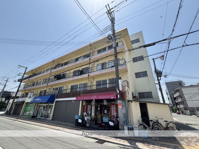 上田マンションの外観写真