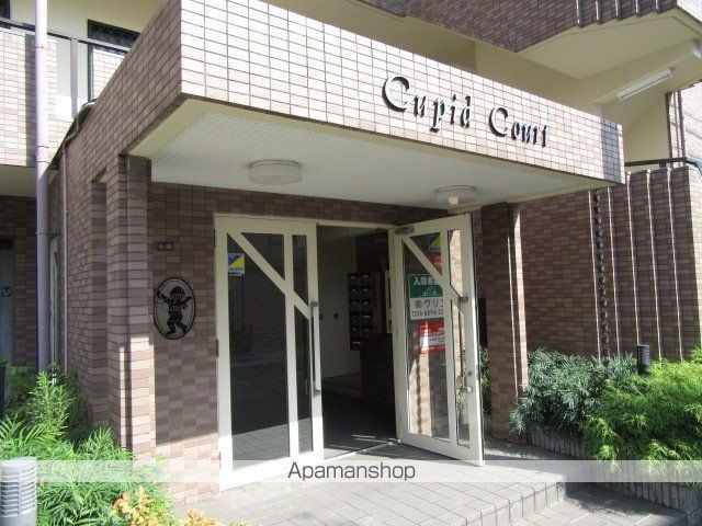 キューピットコートの玄関写真