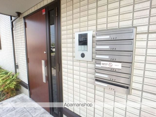 シャルートの玄関写真