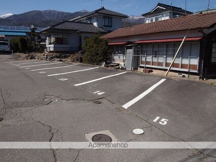 リバティー[2DK/39m2]の駐車場2