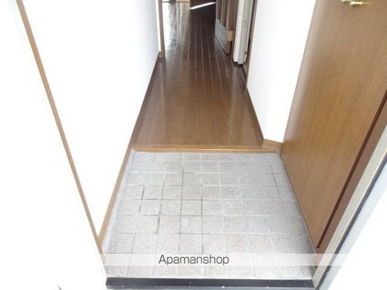 リバーサイド五番館[2LDK/50m2]の玄関