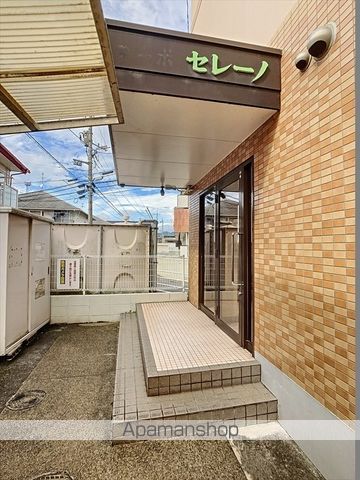フロントステーション西川原の玄関写真