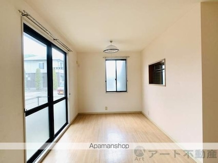 ウエストフィールド　Ｂ棟[2LDK/57.75m2]のリビング・居間