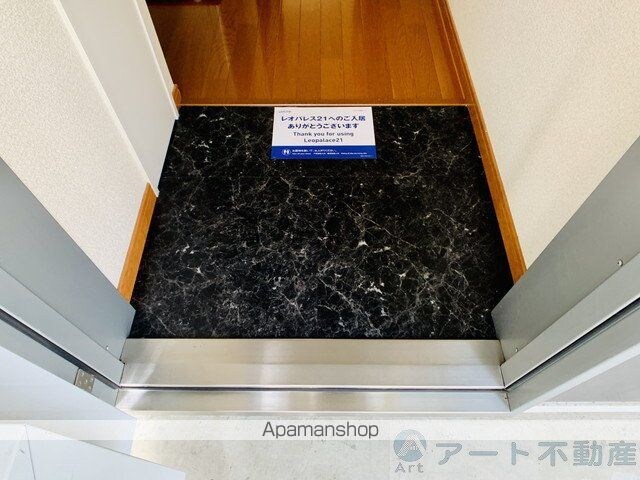 レオパレス古川Ⅱ[1K/22.7m2]の玄関