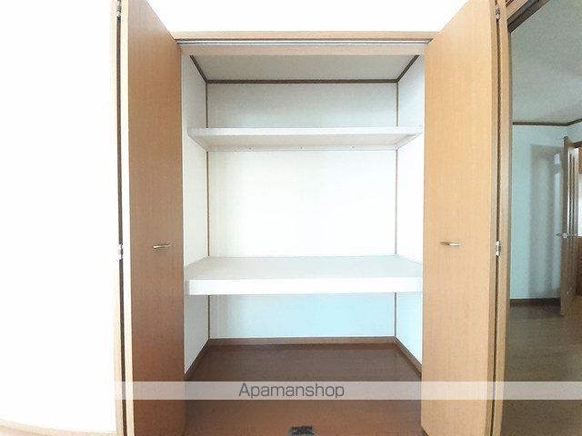 アヴェニールコートひびきの Aの内装写真