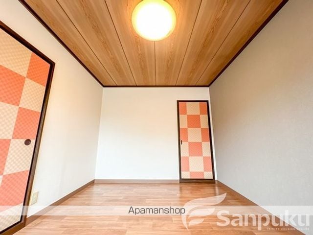 フレグランス有光 A棟の内装写真