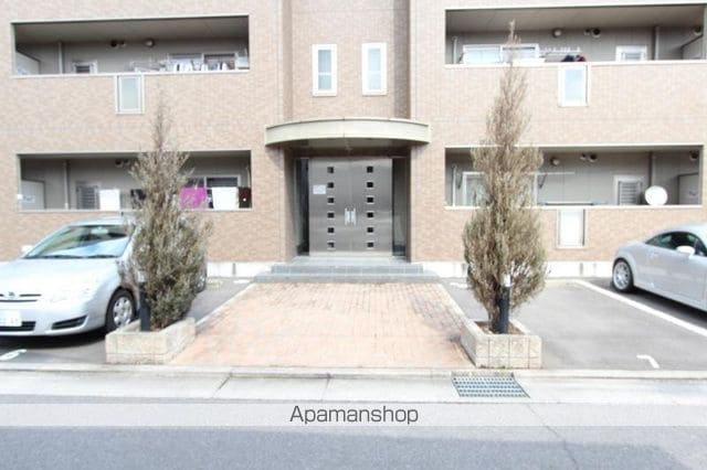 カサデル フェレオの玄関写真
