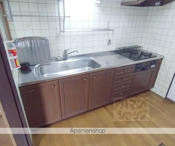 川田御出町貸家の内装写真