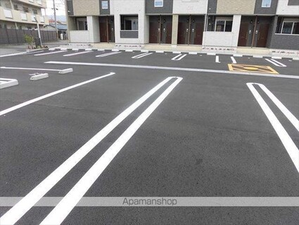 シャン・ノールⅩⅦ[1LDK/45.09m2]の駐車場3