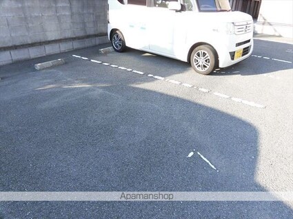 和歌山県和歌山市木ノ本[1LDK/33.39m2]の駐車場4