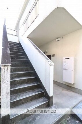 ファミール　パレス[1LDK/39.7m2]のエントランス1