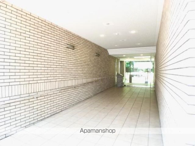 イーストコート平野の玄関写真