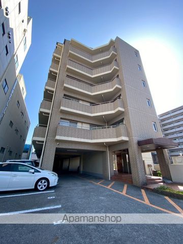 高楽ハイツの外観写真