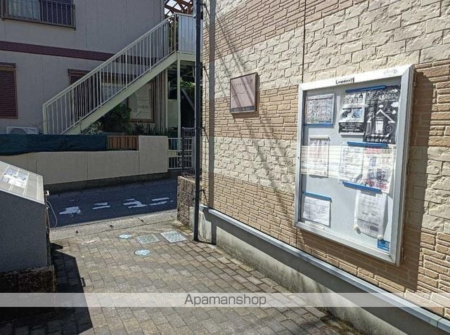 レオパレスけーあいの玄関写真