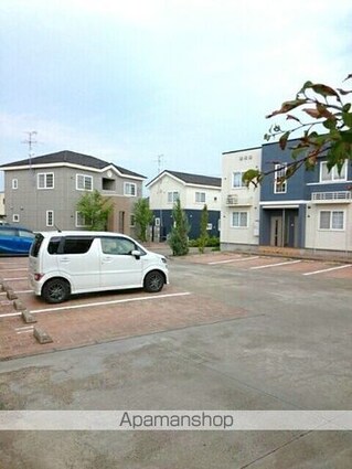 フォンテーヌ・ポルトⅣ[2LDK/57.13m2]の駐車場