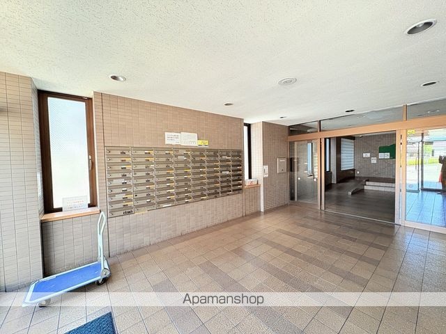 ファミリエール宮城野西館[3LDK/64.8m2]のエントランス
