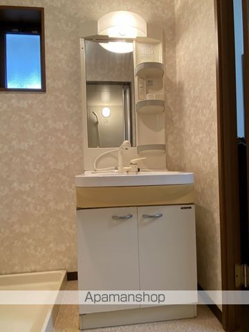 カズIIIの内装写真