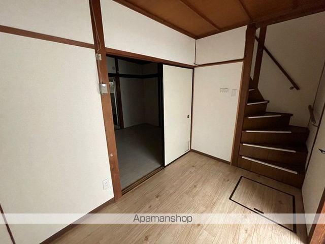 安堂町連棟貸家の内装写真