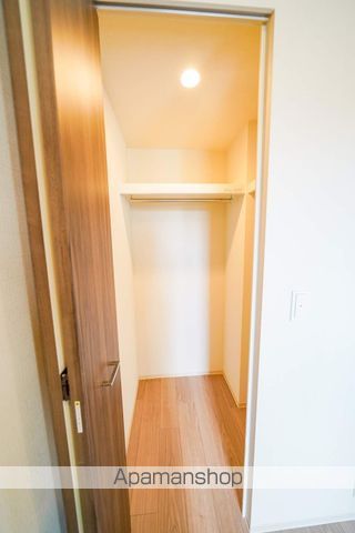 コンフォリア・リヴ南森町Qの内装写真