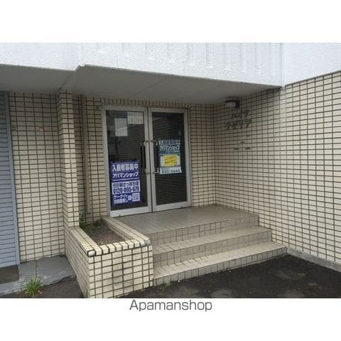 ハイツアゼリアの玄関写真