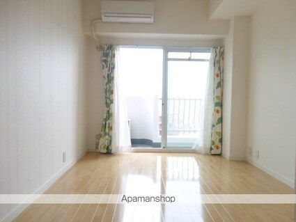 東京都世田谷区三軒茶屋２丁目[1K/22.31m2]のリビング・居間