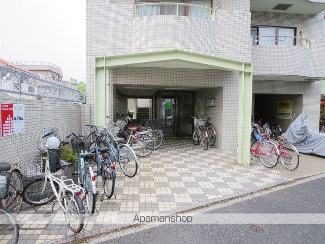キャピタルコートXIの玄関写真