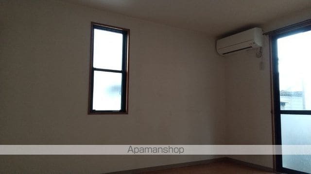 ファミール堀部III A棟の内装写真