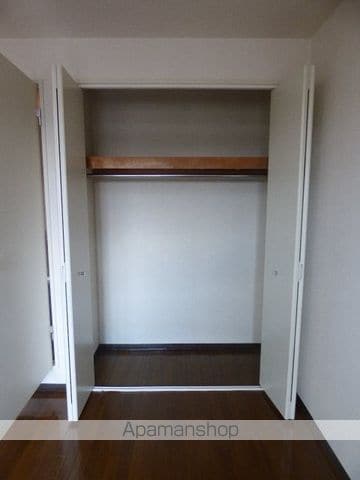 フローラルハイツ服部の内装写真