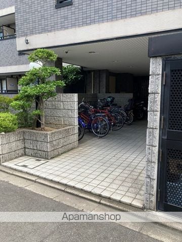 パルティグIIの玄関写真